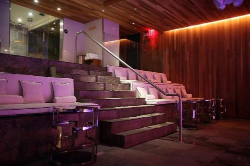 <span>DIP Aqua Bar & Lounge inside Grace Hotel New Years Eve Party 2015</span><br/>