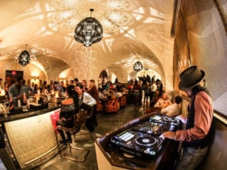 celon-bar-lounge-bryan-park-hotel
