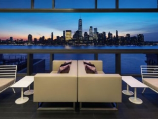 Rooftop-Exchange-Place-Jersey-City-Bar-Seating-Manhattan-Sunset-View